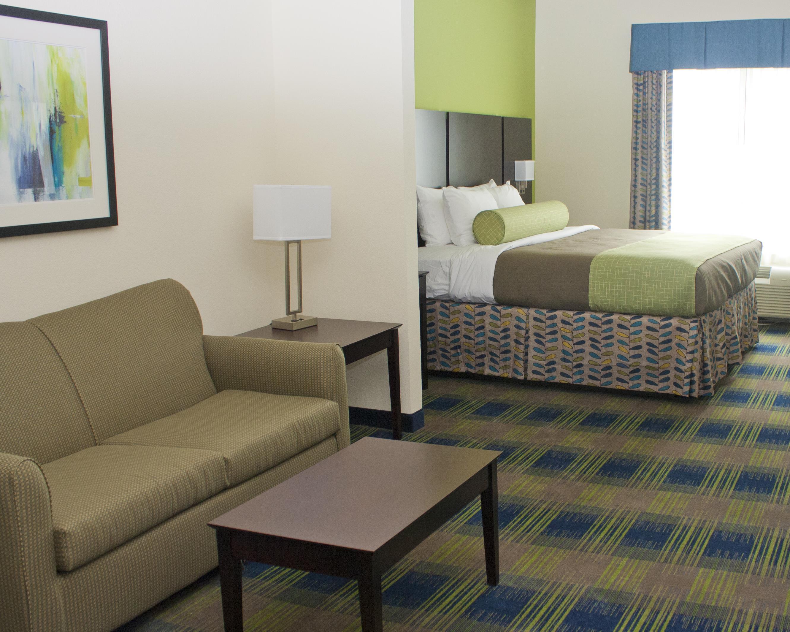 Best Western Plus Pratt Exterior photo